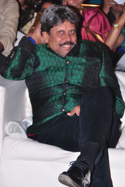 Dil-Deewana-Audio-Launch-by-Kapil-Dev